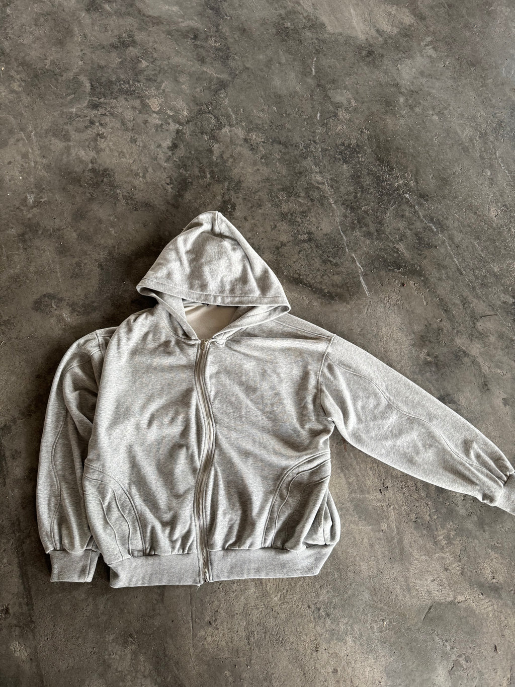 Aúre Wave Zip-up Hoodie