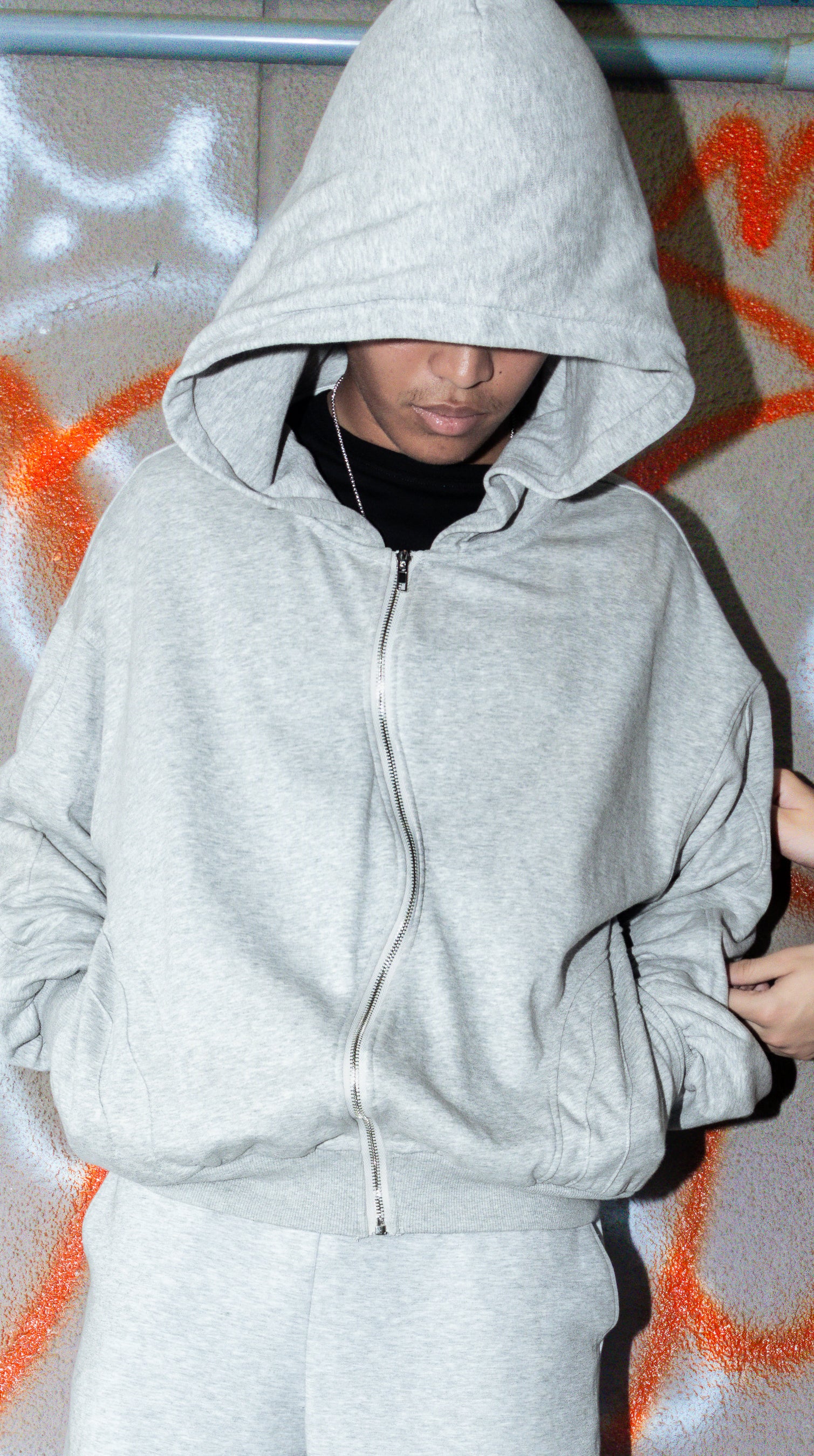 Aúre Wave Zip-up Hoodie